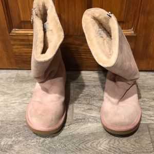 Used Big Kid 6(women’s 8) pink Ugg’s